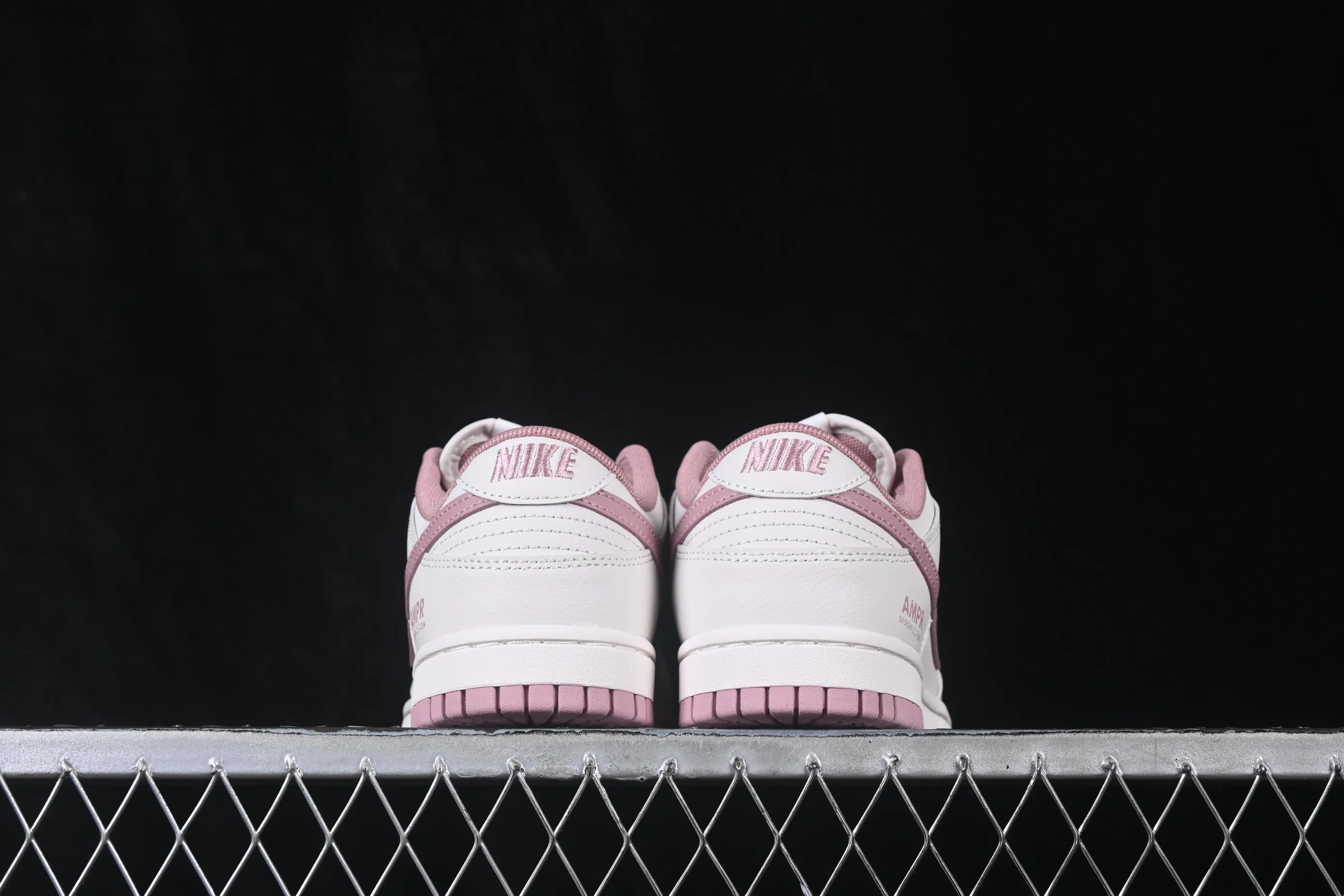 All categories Nk SB Dunk Series Nk SB Dunk Low High-end customized low-top sneakers Nike SB Dunk Low low-top casual skateboard shoes WP0418-178
